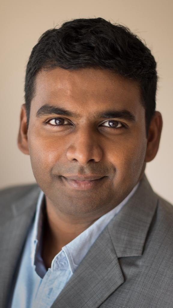Josh Komanapalli arriving in India, 2011